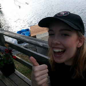 Meet your Posher, Elise